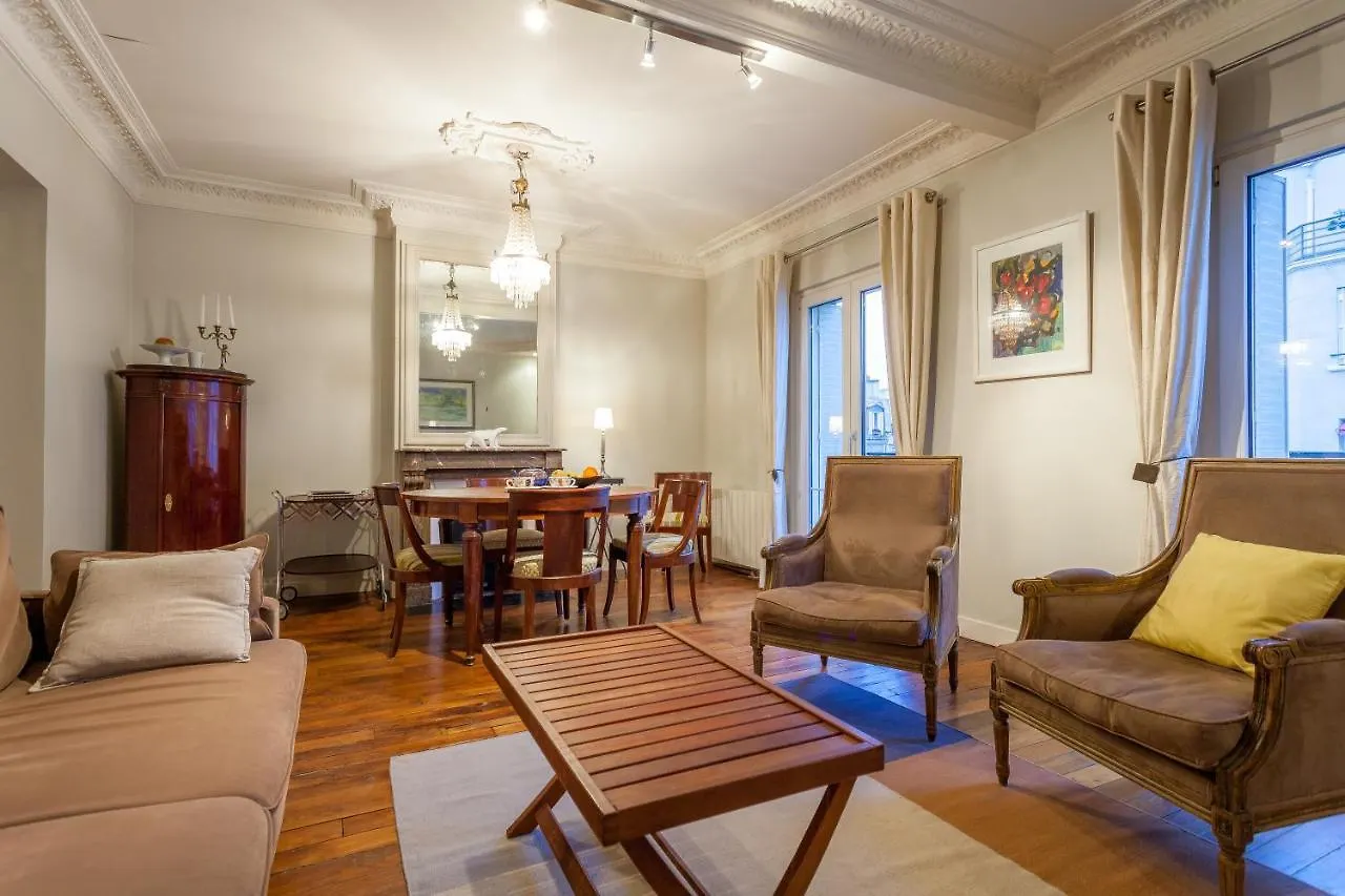 Greeter-Appartement Haussmannien Avec Balcon Párizs Apartman
